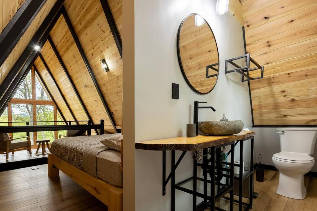 Valhalla Cabins Aframes With Hot Tubs & Sauna Cosby Kültér fotó